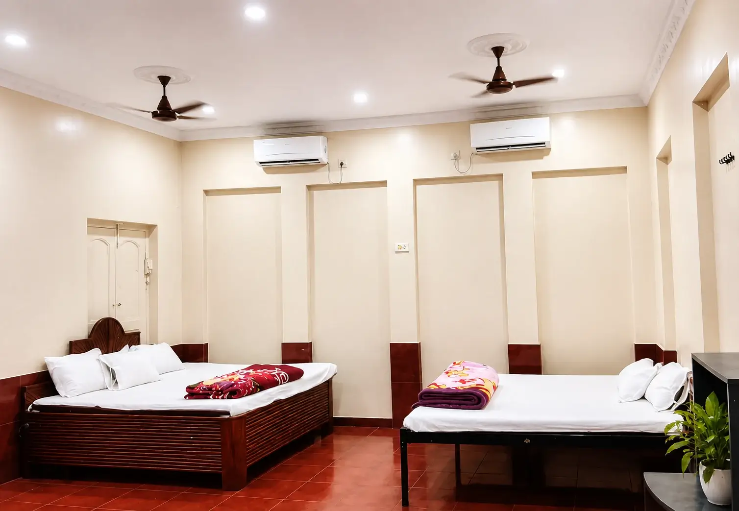 Hall Room